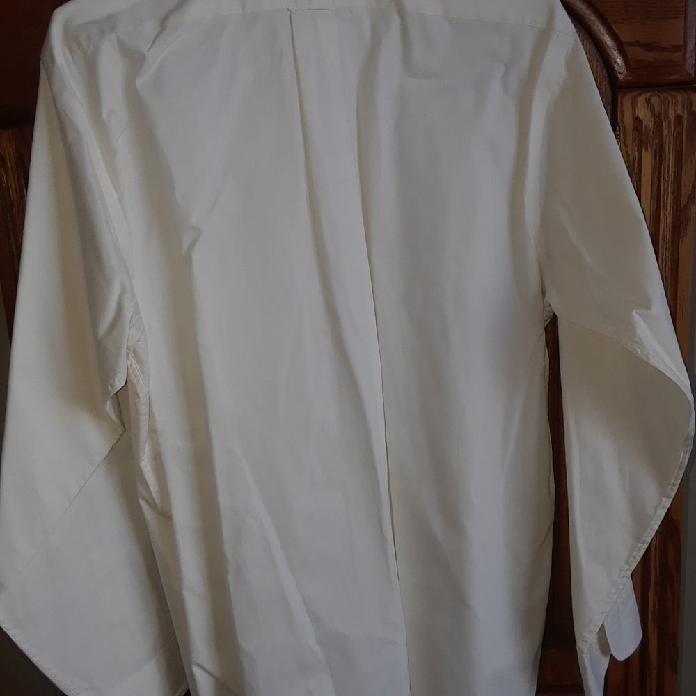 IZOD Men's Beige Dress Shirt, all cotton. - Picture 6 of 7